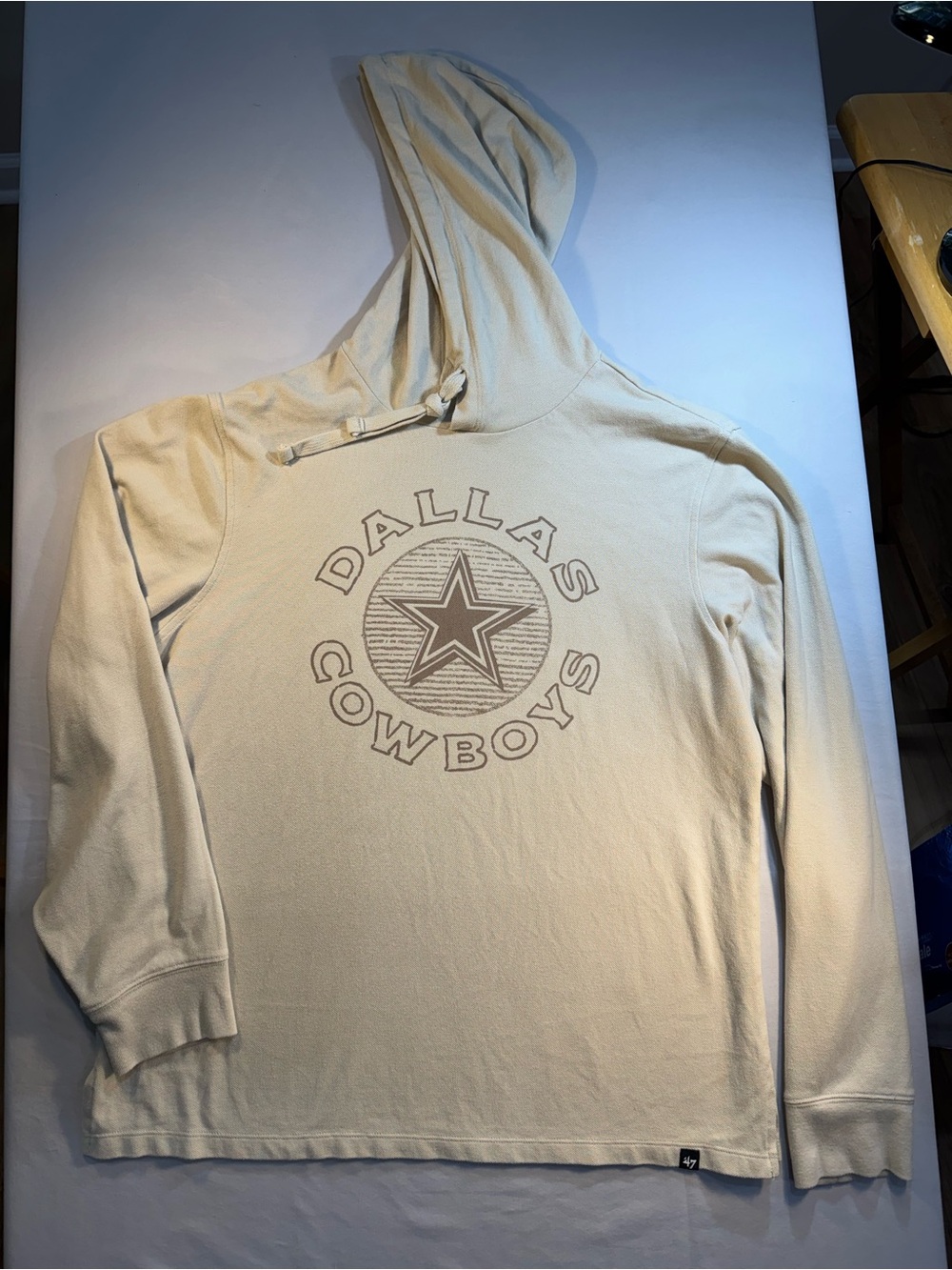 47 Dallas Cowboys Cream Hooded Long-Sleeve Shirt L